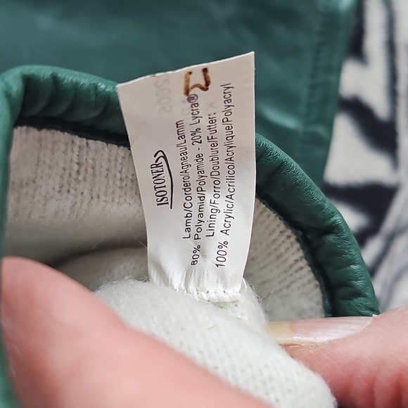 Isotoner Green Leather Ladies Gloves - Picture 3 of 4